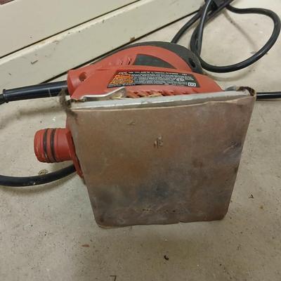Two Electric Skill sanders - Belt sander and palm sander