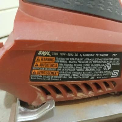 Two Electric Skill sanders - Belt sander and palm sander