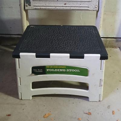 Folding footstool, and folding step ladder
