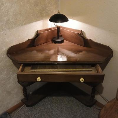 Adorable, nice vintage wooden corner desk with chair and touch lamp