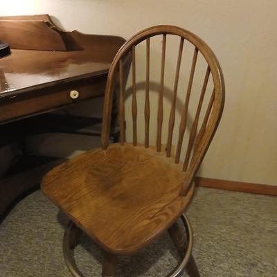 Adorable, nice vintage wooden corner desk with chair and touch lamp