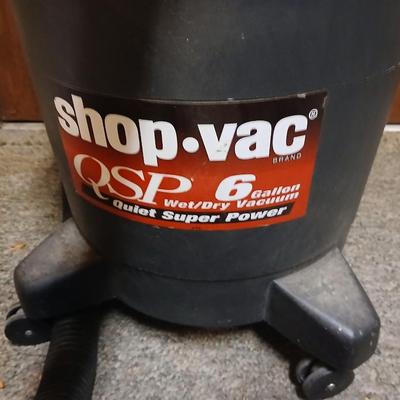 6 Gallon QSP Shop vac with attachments