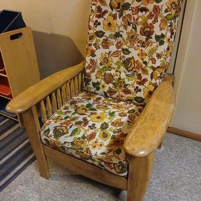 Vintage Mission oak chair reclining lounge chair