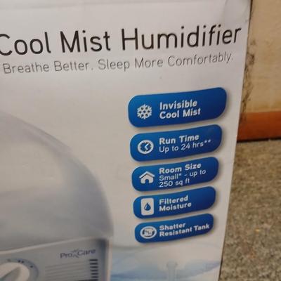 Multi speed oscillating fan with Pro care Cool mist humidifier