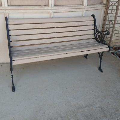 Perfect Patio Bench for the Front yard!