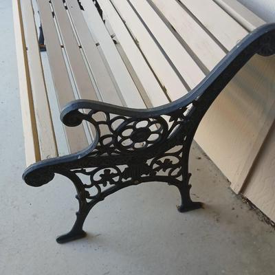Perfect Patio Bench for the Front yard!