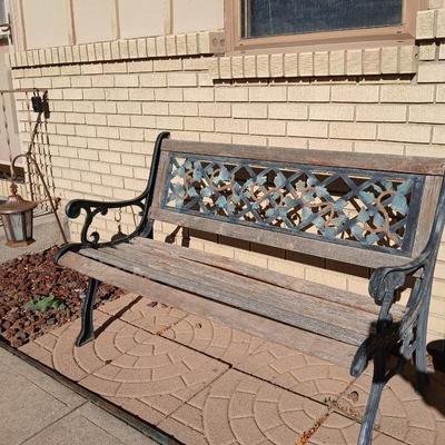 Perfect Patio bench for the side yard!