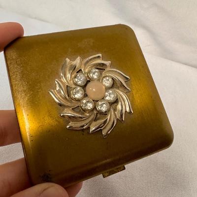 Vintage Compacts and Wallets (ST-DZ)