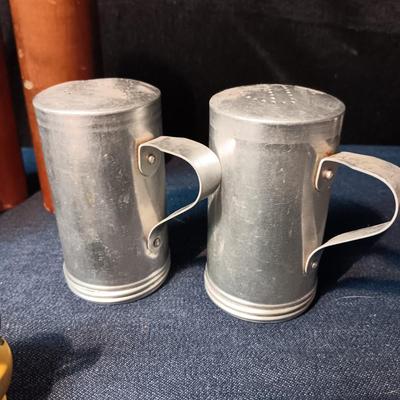 4 SETS OF SALT & PEPPER SHAKERS