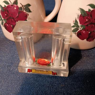 SALT & PEPPER SHAKERS