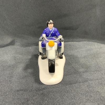 Lot 11 | Patrolling the Road | Harley Davidson
