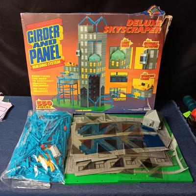 GIRDER AND PANEL BUILDING SYSTEM DELUXE SKYSCRAPER