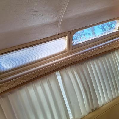 2009 Airstream with Hensley Hitch