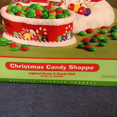 NEW DEPARTMENT 56 M&M CHRISTMAS CANDY SHOPPE