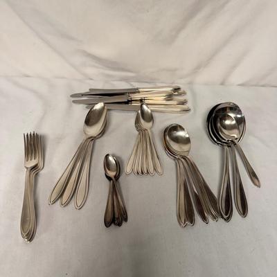 Reed and Barton Silver Plated Silverware (ST-DZ)