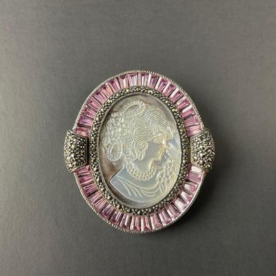 -3- FINE JEWELRY | Sterling Silver & Mother Of Pearl Cameo Pin/Pendant | Marked