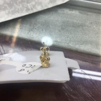 14 k Gold Diamond earings