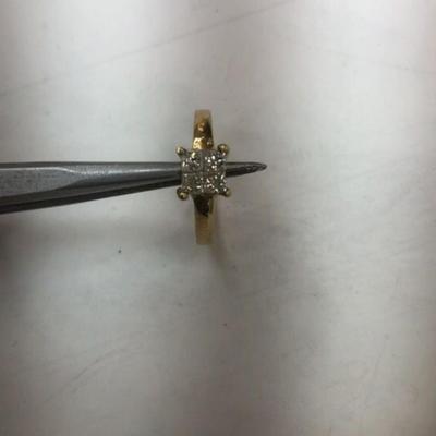 14 k Gold diamond ring size 7 3.9 g