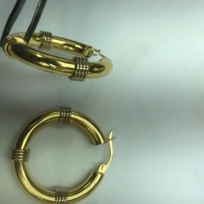 14 k Gold hoop earings 6g