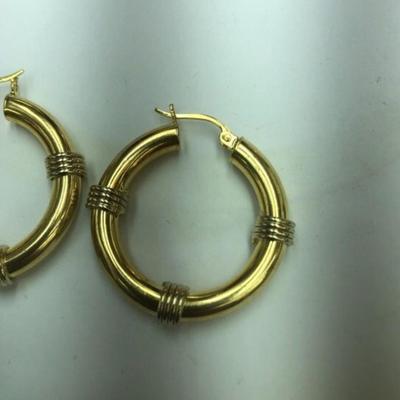 14 k Gold hoop earings 6g