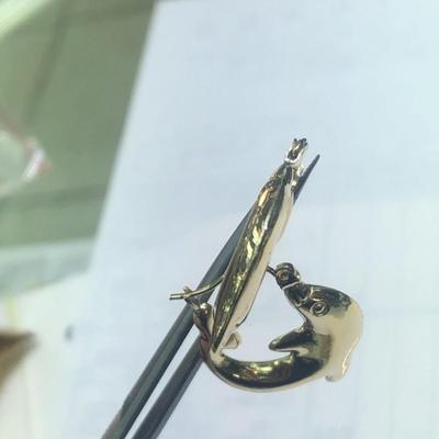 Gold earings 14 k 3.5 g