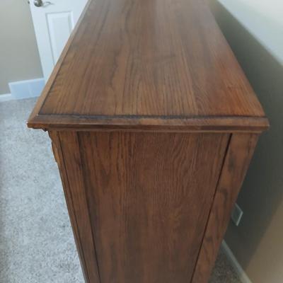 Beautiful Mission Craftsman Oak 6 Drawer Dresser Chest with cedar and felt lined drawers