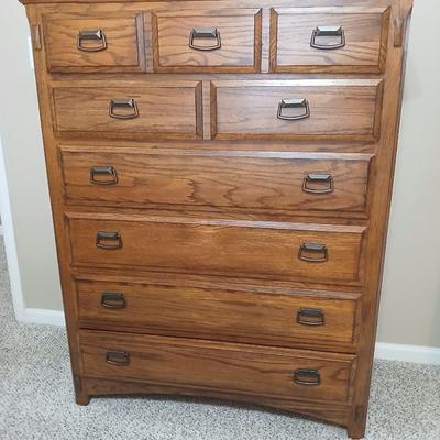 Beautiful Mission Craftsman Oak 6 Drawer Dresser Chest with cedar and felt lined drawers