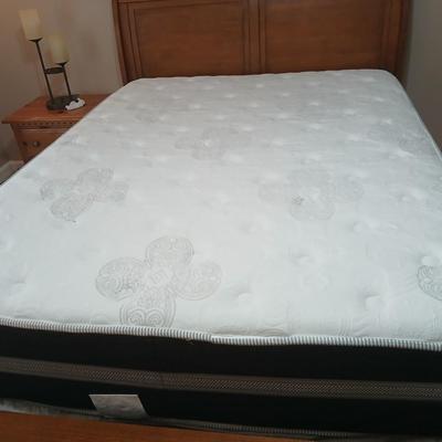 Queen size bed with slate inlayed headboard and footboard includes Denver Serta Mattress & Boxspring
