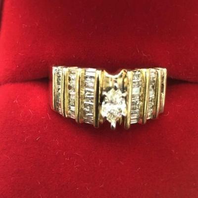 Gold diamond ring 14 k size 8 10.2 g