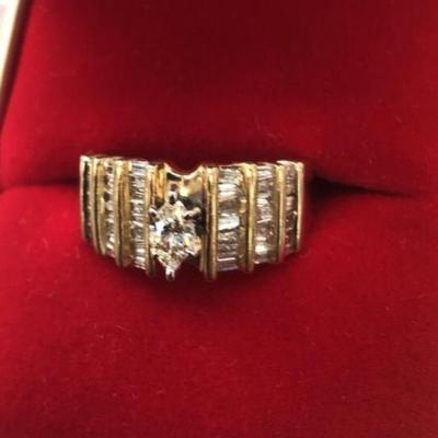 Gold diamond ring 14 k size 8 10.2 g