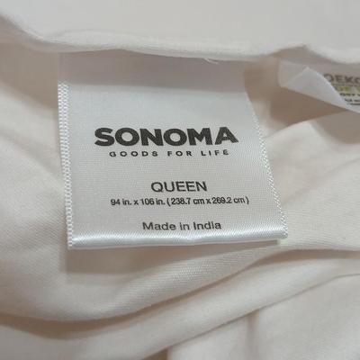 Queen sized Sonoma sheet set fitted sheet & flat sheet with Oeko-Tex blanket and a mattress pad