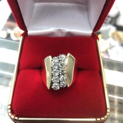 Gold diamond ring 14 k size 7 9.6g