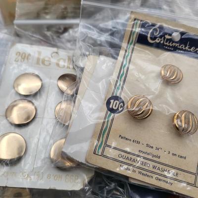 Massive Vintage Buttons Lot In Hat Box