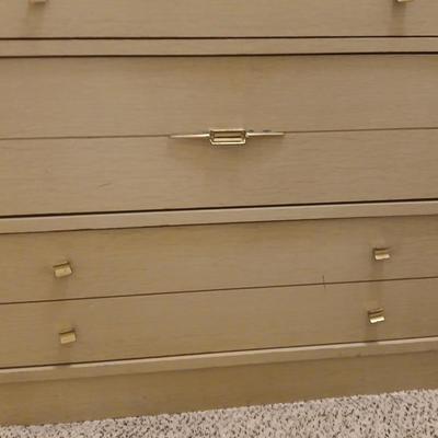 Vintage chest of drawers