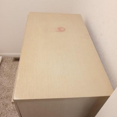 Vintage chest of drawers