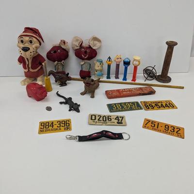 Vintage License Plates - Pez - Animals