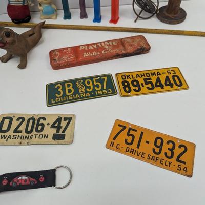Vintage License Plates - Pez - Animals