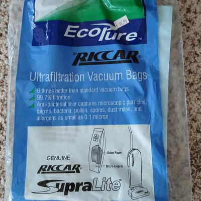 Ricar SupraLite Household Vacuum cleaner with filter bags