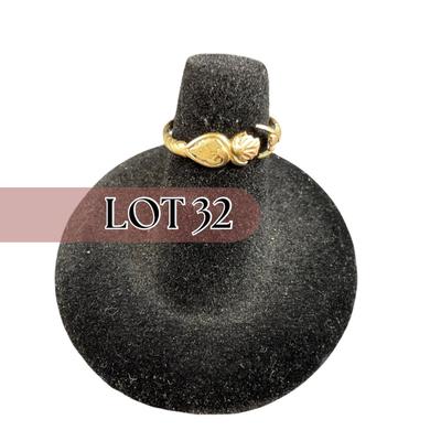 -32- FINE JEWELRY | 10KT Marked Ring | Damaged