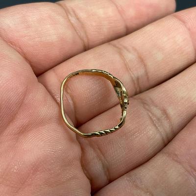 -32- FINE JEWELRY | 10KT Marked Ring | Damaged