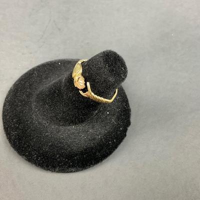 -32- FINE JEWELRY | 10KT Marked Ring | Damaged