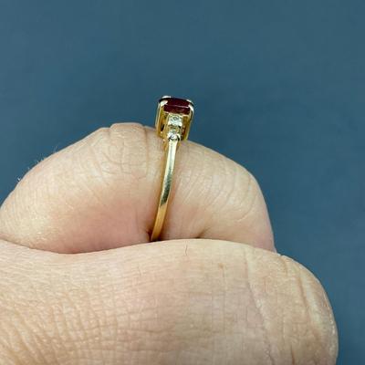 -33- FINE JEWELRY | Gold Ring With Ruby Stone & Diamond Chips | Marked