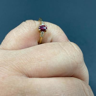 -33- FINE JEWELRY | Gold Ring With Ruby Stone & Diamond Chips | Marked