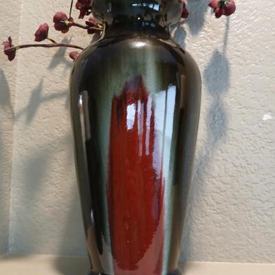 Decorative 14" vase with led battery-operated flowers and two Serengeti wooden pillar candle holders