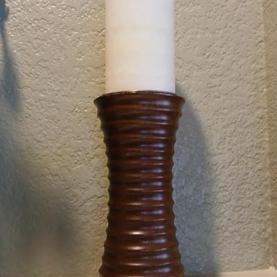Decorative 14" vase with led battery-operated flowers and two Serengeti wooden pillar candle holders