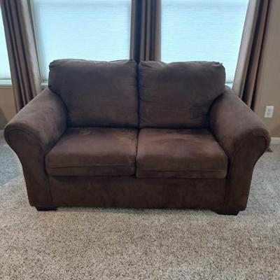 Loveseat Flat Suede Chocolate