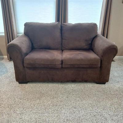 Loveseat Flat Suede Chocolate