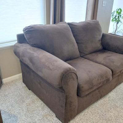Loveseat Flat Suede Chocolate