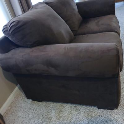 Loveseat Flat Suede Chocolate