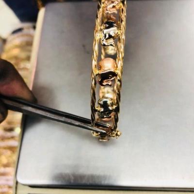 14 k Gold two tone bracelet 24 g